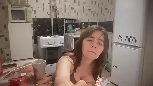 Diamond Tyler online show from April 21, 2026, 4:12 pm