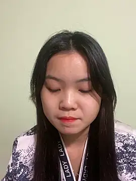 Maeve2k5 online show from January 4, 2025, 10:49 am