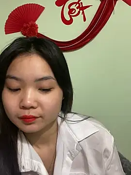 Maeve2k5 online show from January 18, 2025, 4:48 am