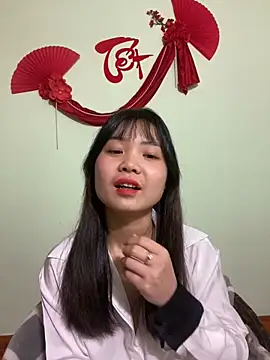 Maeve2k5 online show from February 24, 2025, 10:26 am