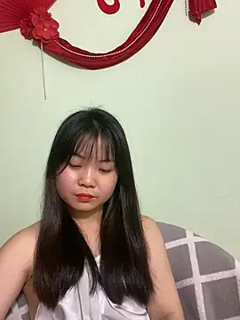 Maeve2k5 online show from March 1, 2025, 1:40 pm