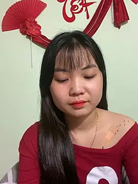 Maeve2k5 online show from March 9, 2025, 1:26 pm