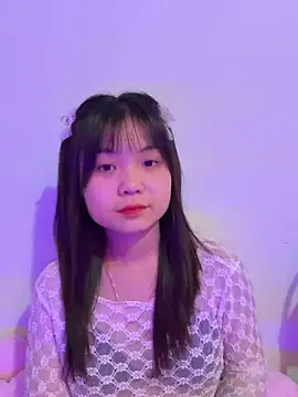 Maeve2k5 online show from September 12, 2025, 9:42 am