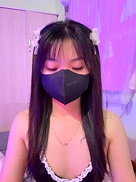 Maeve2k5 online show from October 5, 2025, 9:56 pm