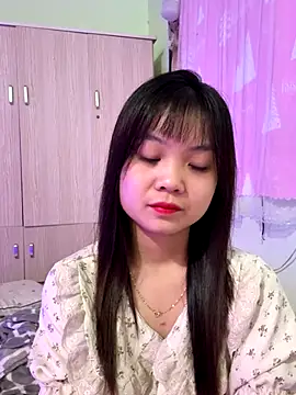 Maeve2k5 online show from October 10, 2025, 11:31 am