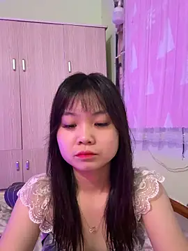 Maeve2k5 online show from October 15, 2025, 6:46 am