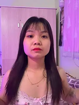 Maeve2k5 online show from October 17, 2025, 12:14 am