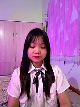 Maeve2k5 online show from October 22, 2025, 1:50 am