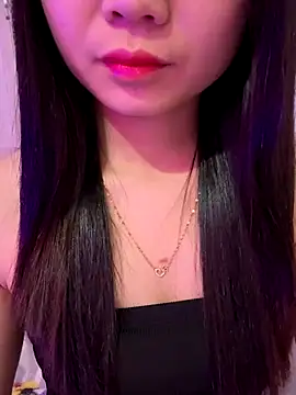 Maeve2k5 online show from November 18, 2025, 11:25 am