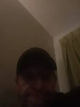 Snapshot of Bendmeovrrr chatting on February 24, 2026, 11:36 pm Bendmeovrrr online show from February 24, 2026, 11:36 pm