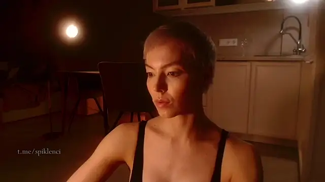 spiklencii online show from October 17, 2025, 3:36 pm