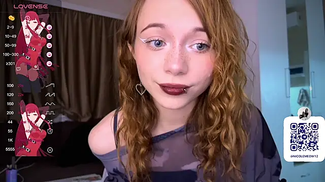  SofiaBrown online show from November 28, 2025, 2:42 pm