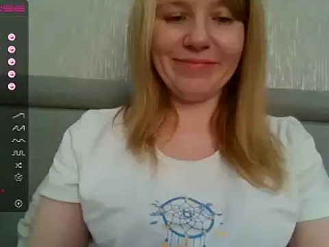 urbadkitty online show from December 4, 2024, 6:55 am