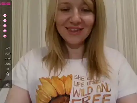 urbadkitty online show from December 14, 2024, 3:47 pm