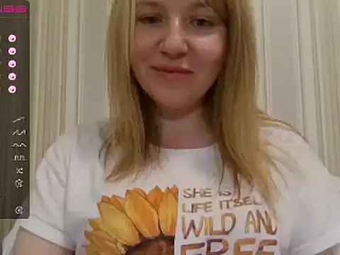 urbadkitty online show from December 15, 2024, 3:09 pm