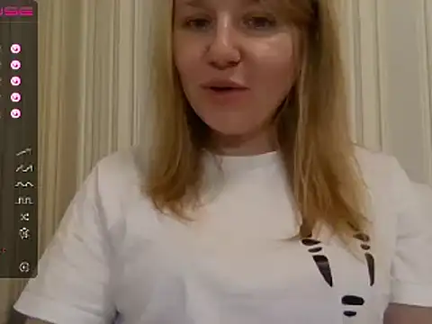 urbadkitty online show from December 24, 2024, 12:55 pm