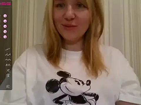 urbadkitty online show from January 12, 2025, 11:17 am