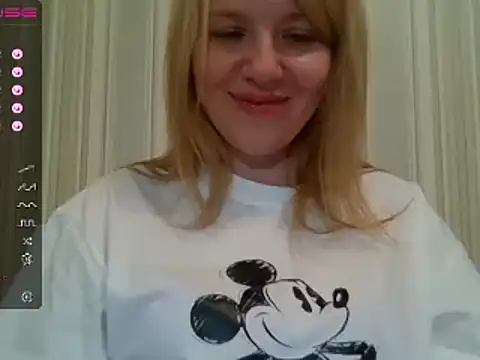 urbadkitty online show from January 24, 2025, 2:41 pm