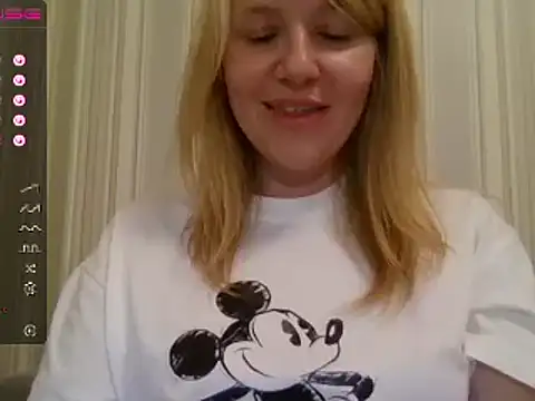 urbadkitty online show from February 22, 2025, 6:19 pm