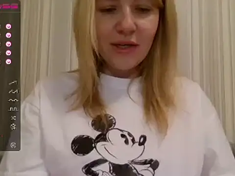 urbadkitty online show from February 23, 2025, 11:44 am