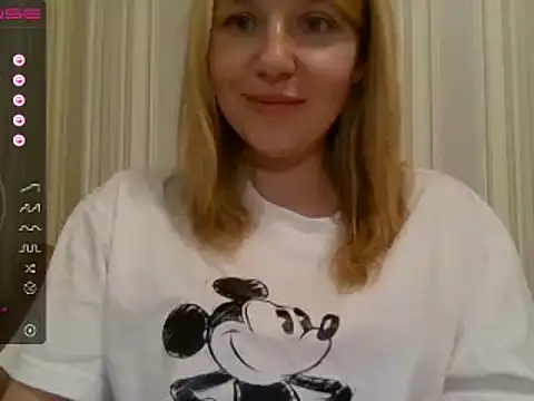 urbadkitty online show from February 28, 2025, 3:04 pm