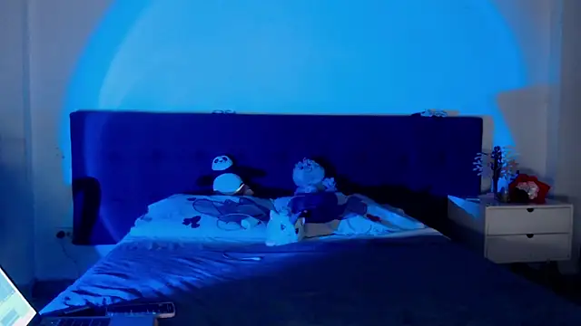 luna palmerau online show from October 23, 2025, 11:03 pm