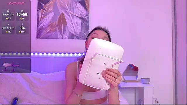 Veronica leal online show from October 3, 2025, 9:06 am