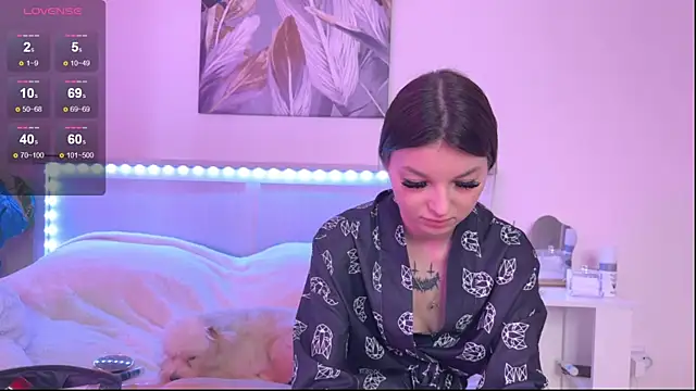 Veronica leal online show from October 27, 2025, 9:57 am