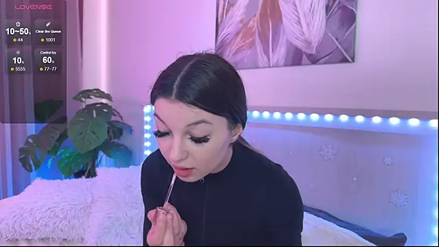 Veronica leal online show from May 6, 2026, 8:52 am