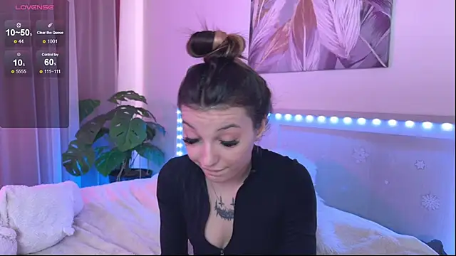Snapshot of Veronica_leal chatting on May 11, 2026, 8:20 am Veronica leal online show from May 11, 2026, 8:20 am
