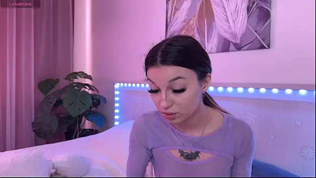 Snapshot of Veronica_leal chatting on May 24, 2026, 10:31 am Veronica leal online show from May 24, 2026, 10:31 am