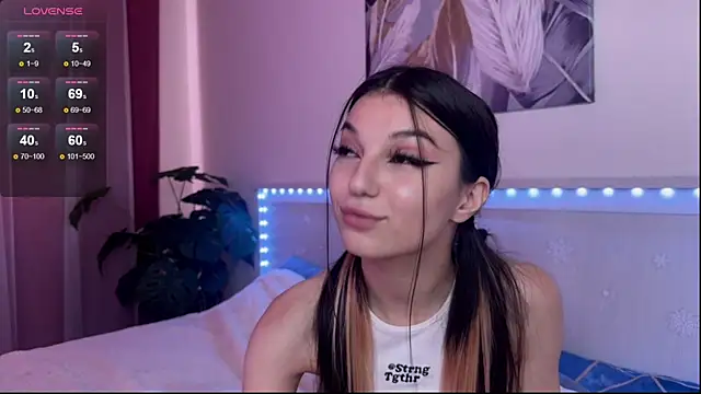 Snapshot of Veronica_leal chatting on July 19, 2026, 9:35 am Veronica leal online show from July 19, 2026, 9:35 am