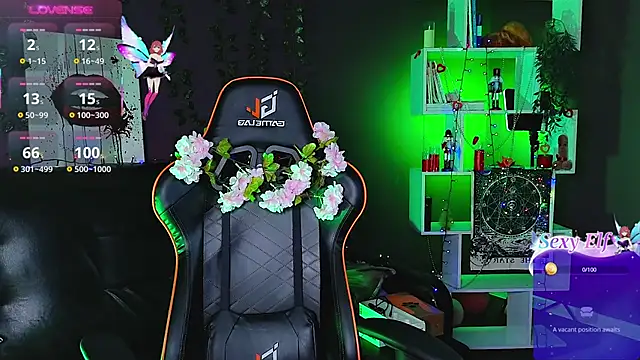  HelenCarter online show from February 24, 2025, 8:58 pm