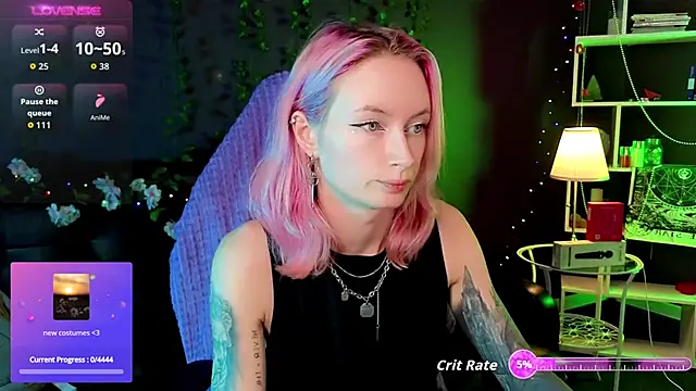  HelenCarter online show from September 22, 2025, 8:33 pm