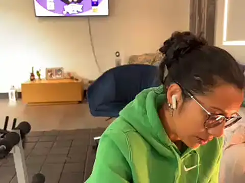 fergie21 online show from October 16, 2025, 12:50 pm