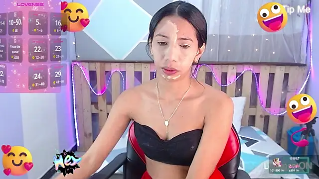 Lina10 online show from March 5, 2025, 6:23 pm