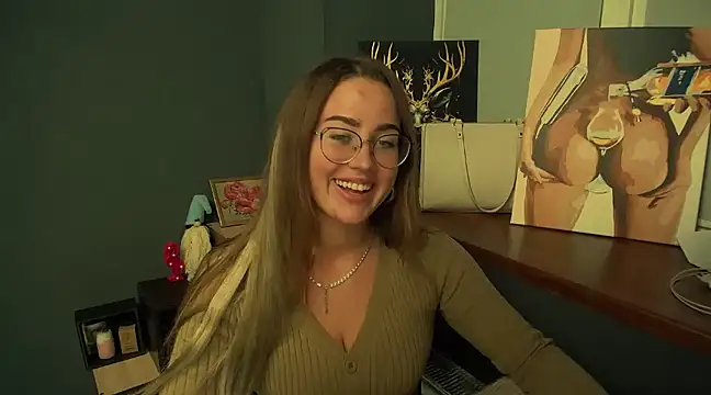 luxie milady online show from December 23, 2024, 3:12 pm