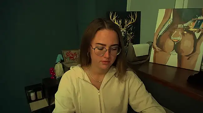 luxie milady online show from January 7, 2025, 1:57 pm