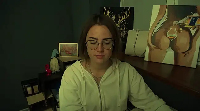 luxie milady online show from January 13, 2025, 1:28 pm