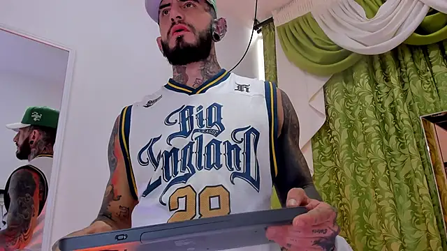 dilan scootk  online show from January 13, 2026, 7:19 pm