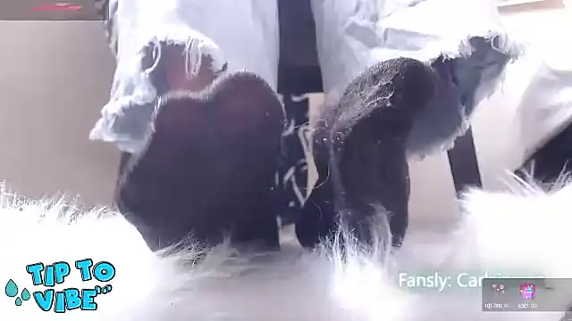 carlajames  online show from January 10, 2025, 8:26 pm