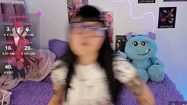 naoko kirino online show from December 18, 2025, 4:18 am