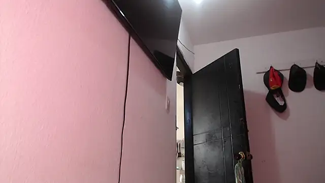 Alizloven online show from March 16, 2025, 1:27 pm