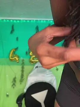 Blazerina online show from April 19, 2026, 7:38 pm