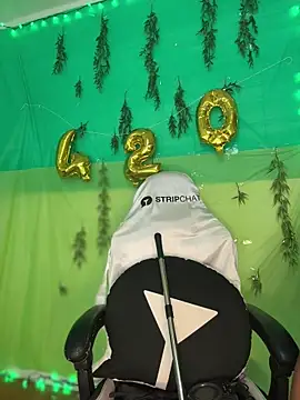 Blazerina online show from April 20, 2026, 9:27 pm