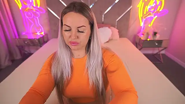 KiraCandyS online show from November 11, 2025, 9:48 pm