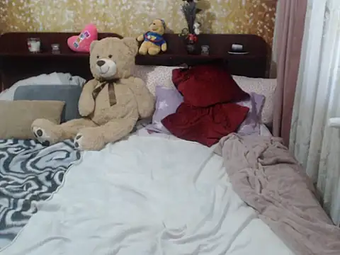 Emmatoo online show from March 9, 2025, 2:54 pm