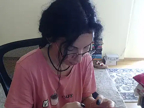 Emmatoo online show from October 16, 2025, 9:32 am