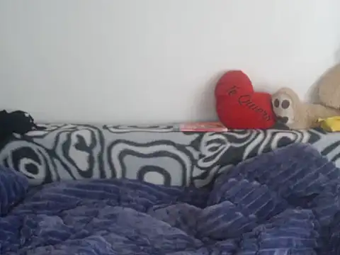 Emmatoo online show from April 21, 2026, 5:58 am