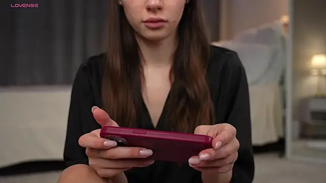 Amely Young online show from December 1, 2025, 2:05 am